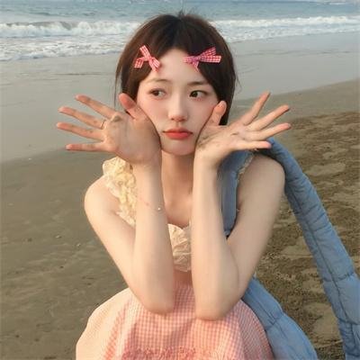 隔楼女孩：我们之间的层距